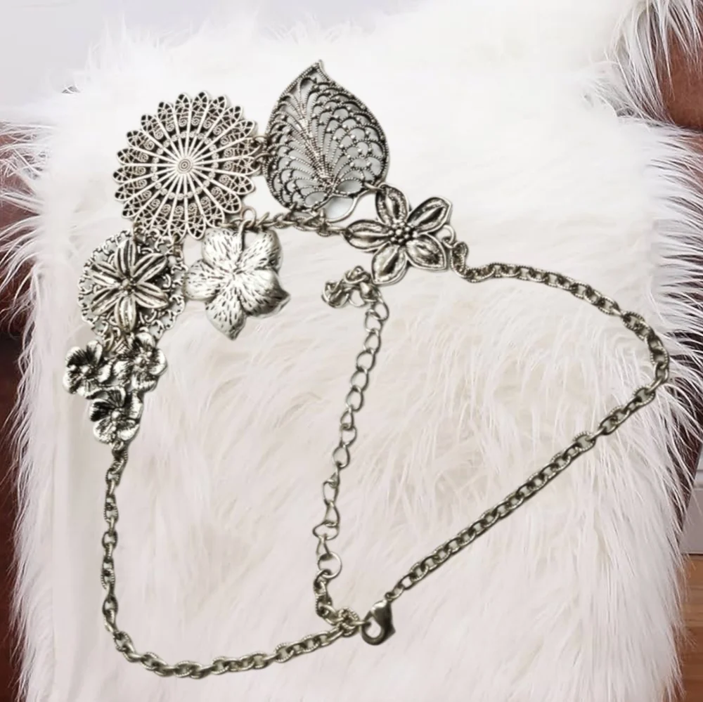 .🎄10/$20. Premier Designs ~ Gun Metal Gray Botanical Flower Plant  Necklace - Picture 4 of 6